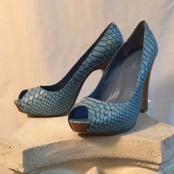 Nine West Shoes - Mermaid Heels! -  Leather - “Fishscale” Pattern